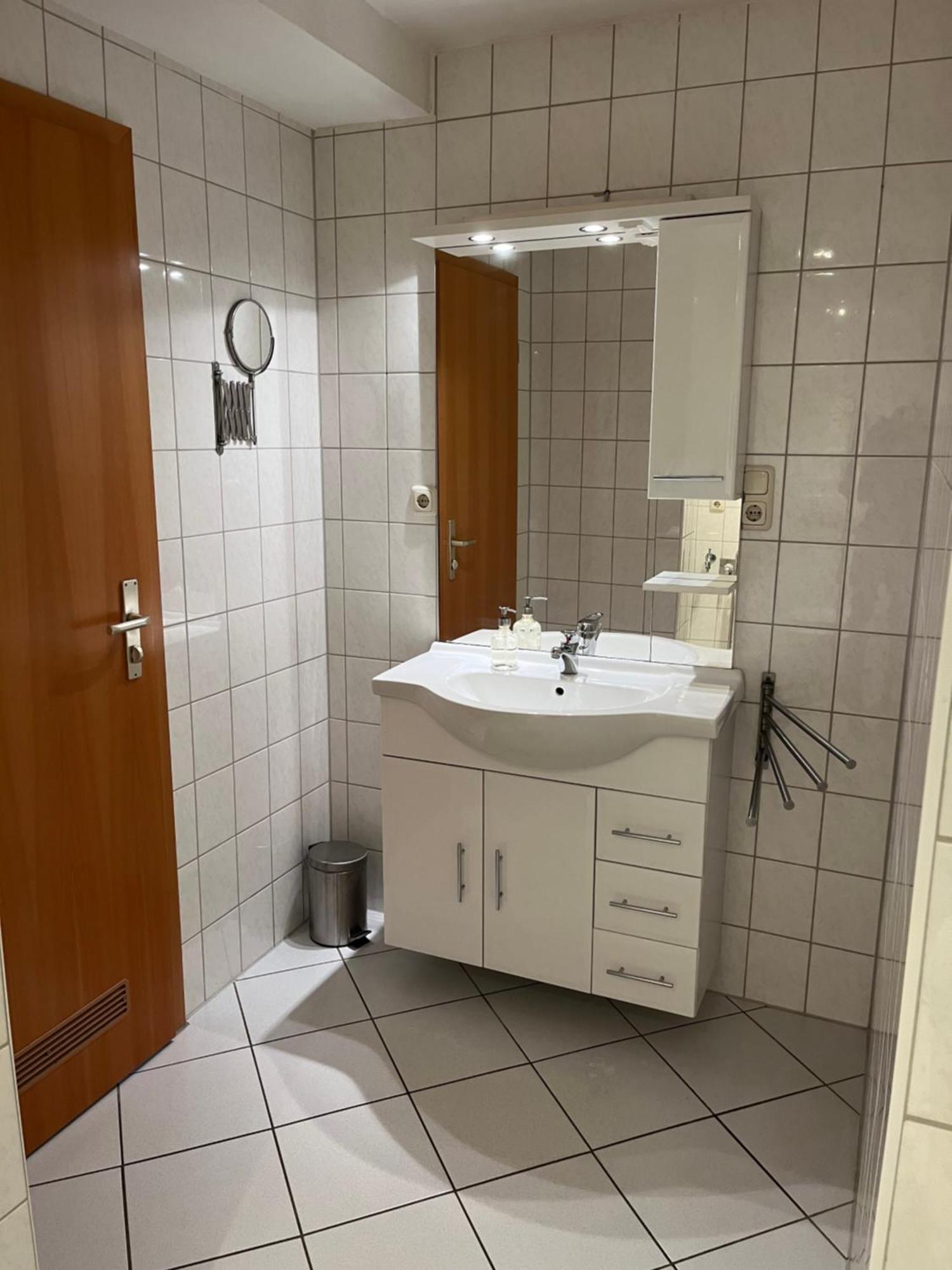 Ferienwohnung Warnemuende Am Kurpark Rostock Esterno foto
